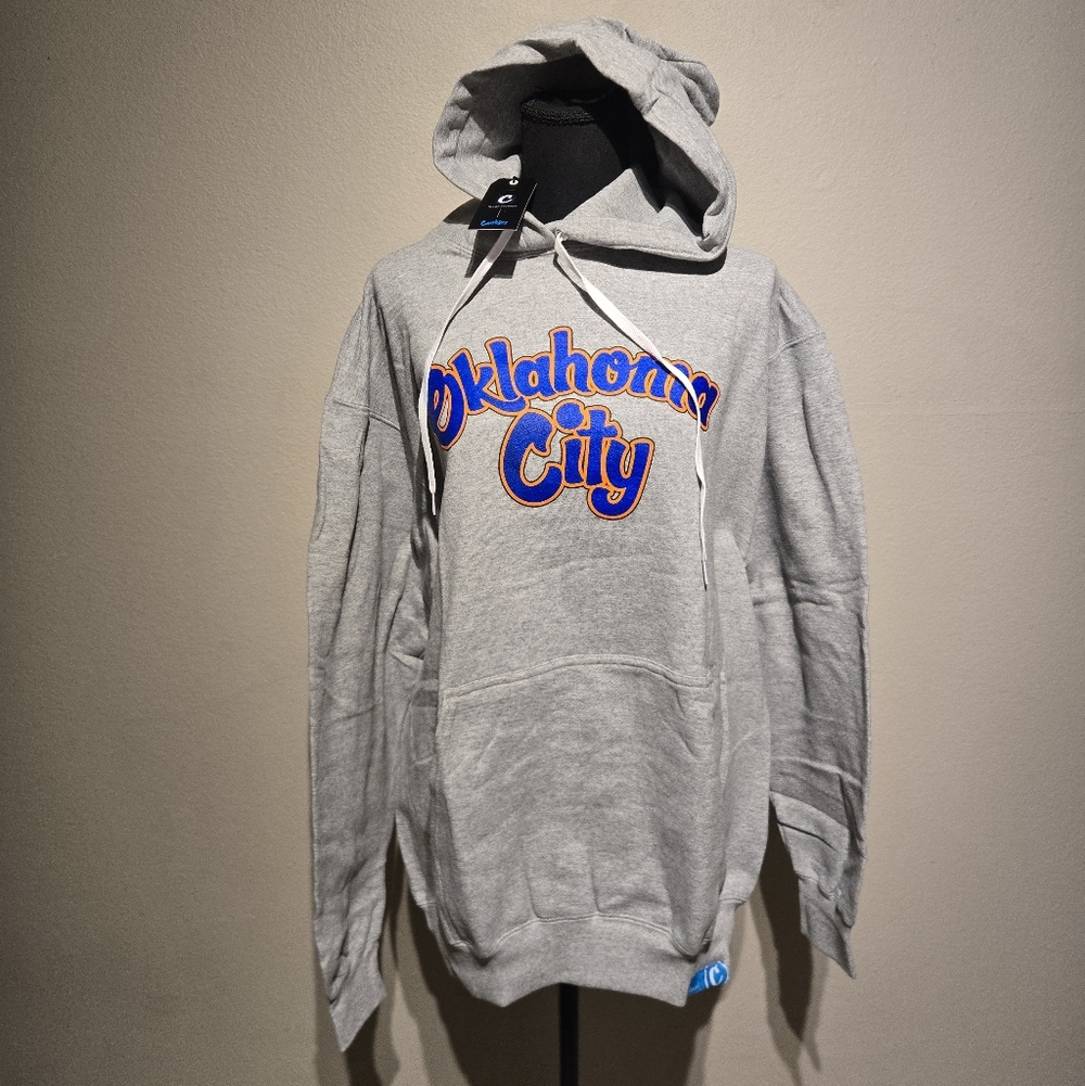 Cookiessf OKC THUNDER SCRIPT SWEATER HOODIE  NWT